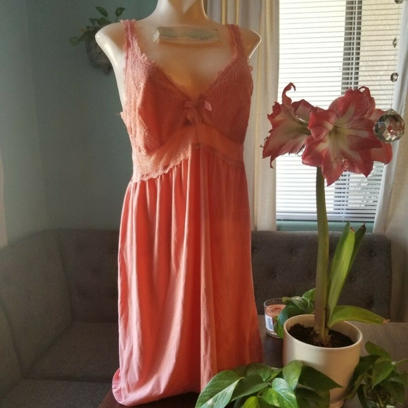 Chanteuse Intimates Other - Chanteuse Intimates Peach Babydoll Nightie Large